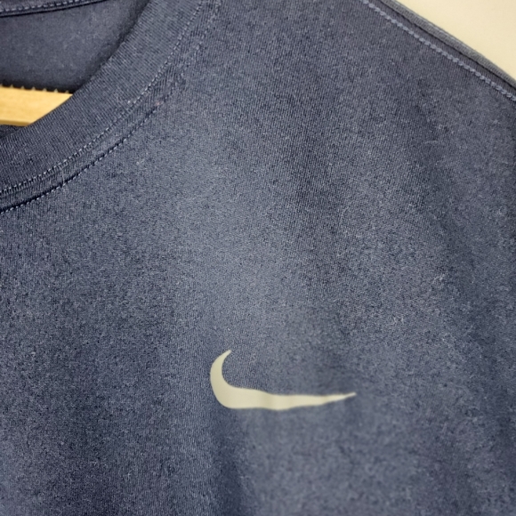 Nike 💙 Dri-fit Short Sleeved t-shirt. Size XXL - Picture 4 of 7